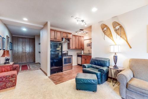 Falcon's Nest Retreat