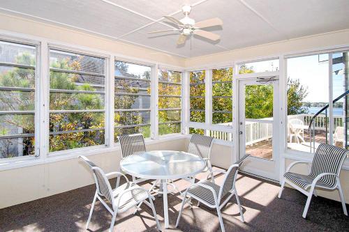 Seabreak -- 31668 North Seaview