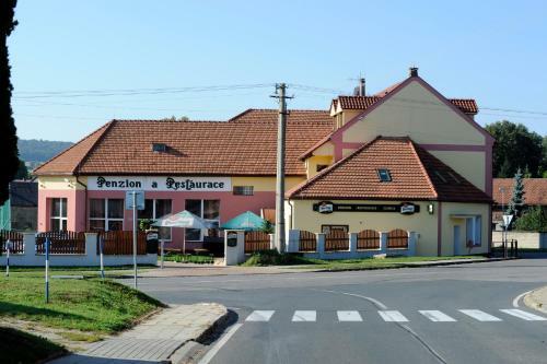 Hostal Wellness Penzion Krom??�? - Zlobice
