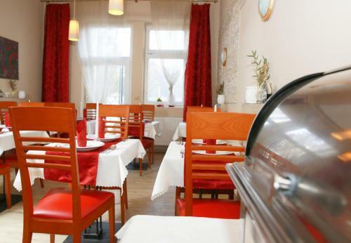 Hostal Wellness Penzion Krom??�? - Zlobice
