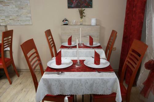 Hostal Wellness Penzion Krom??�? - Zlobice