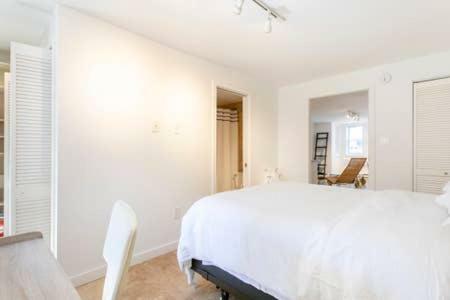 Apartamento Big Bright 1 Br At U/shaw + 14th On Quaint Swann