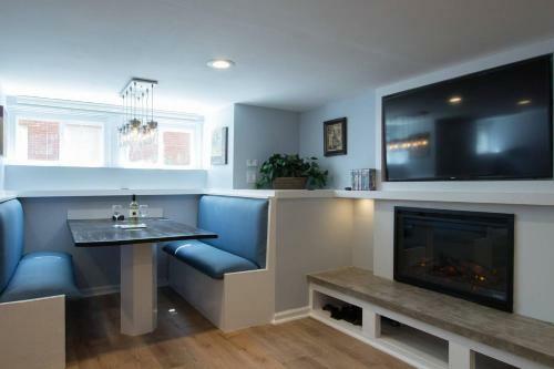 Luxury 2 Bedroom Apartment W/ Free Parking