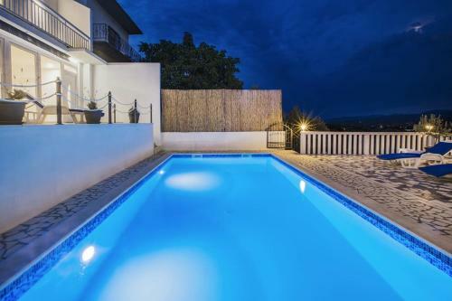 Villa Holiday Home Leko