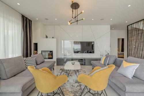 Luxury Villa Sundior Split With Private Pool And Jacuzzi