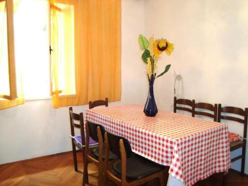 Apartment Sunshine Mali Rat-omis