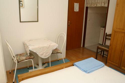 Apartments By The Sea Omis - 771
