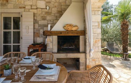 Three-bedroom Holiday Home In Stifanici