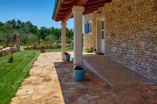 Villa Relax House Surrounded By Olives And Vineyard