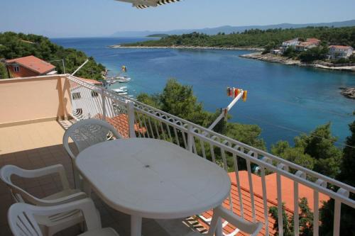 Apartments By The Sea Basina, Hvar - 4620