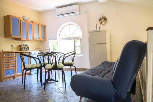 Holiday House Alma
