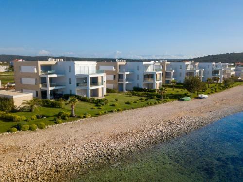 Unique Luxury Designers Apartment Right Next To The Beach
