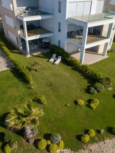 Unique Luxury Designers Apartment Right Next To The Beach