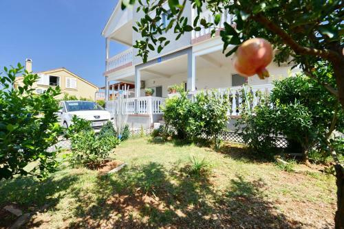 Apartmani L&r Bibinje