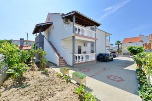 Apartmani L&r Bibinje