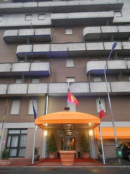 Tiby Hotel