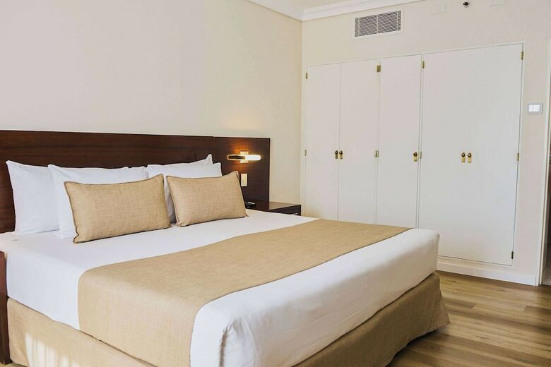 Hotel Dazzler Tower San Martin