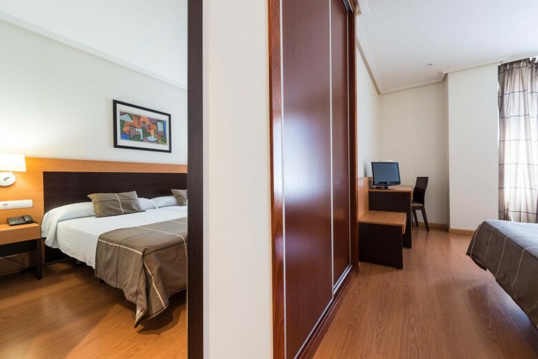 Hotel Infantas De Le�n