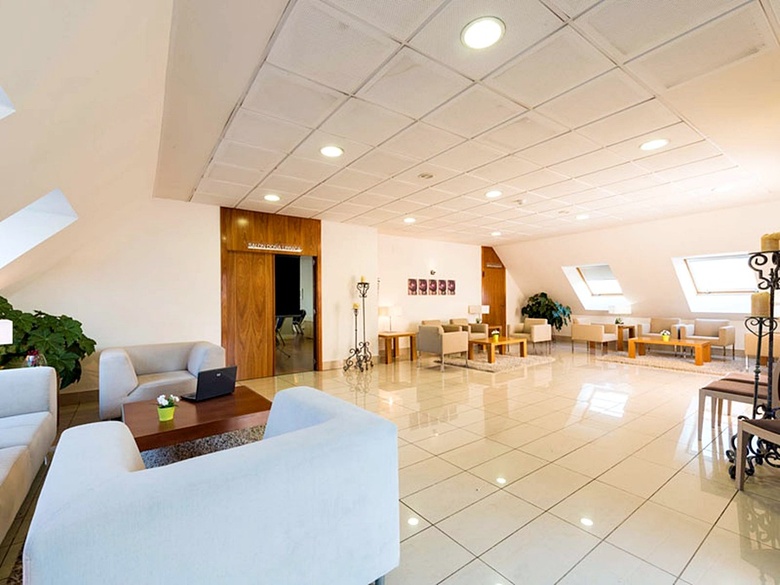 Hotel Infantas De Le�n