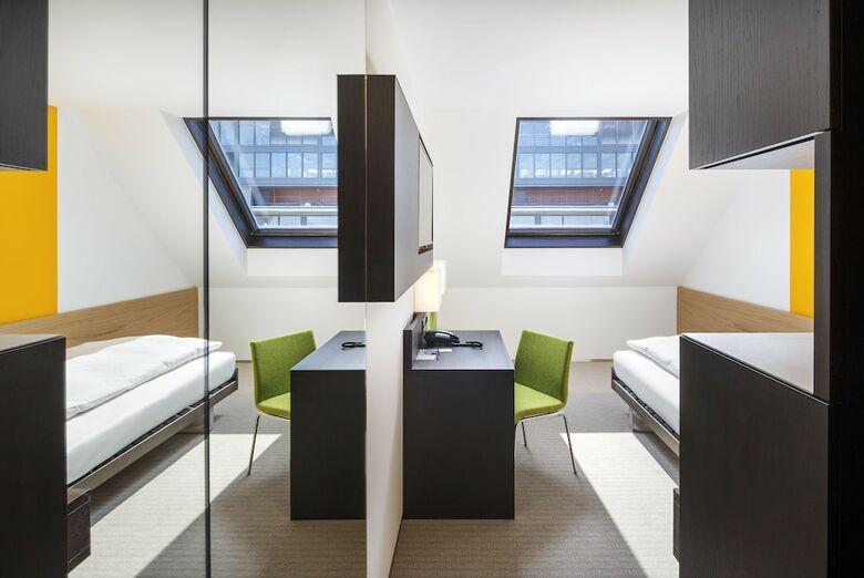 Hotel Z�ri By Fassbind