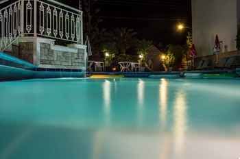 Acapulco Marinos Apartments