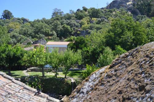 Bed & Breakfast Monsanto - Quinta de S�o Pedro de Vir-a-cor�a