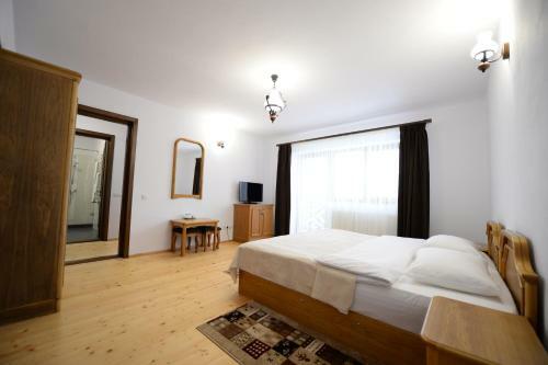 Hostal Pensiunea Arinas