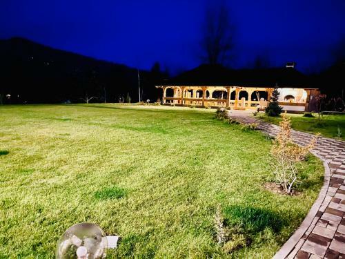 Hostal Pensiunea Coronita