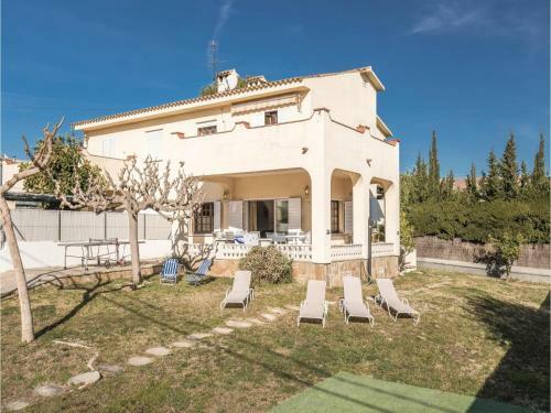 Holiday Home B C/de Los Tulipos