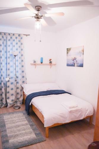 Spacious And Cozy 3bd+terrace Couples Apartment