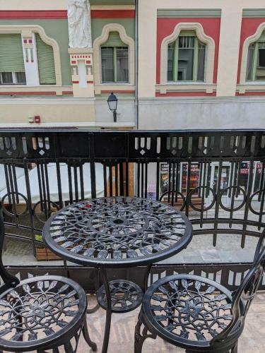 Old Town Unirii Square Damaris Apartment