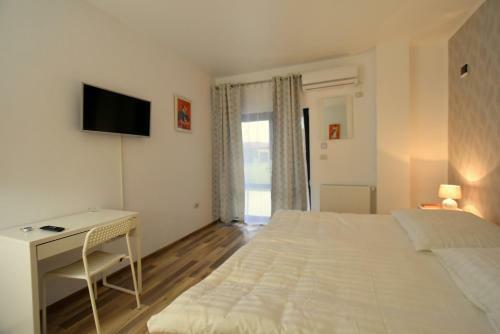Neferprod Apartments - Is - Cam 02