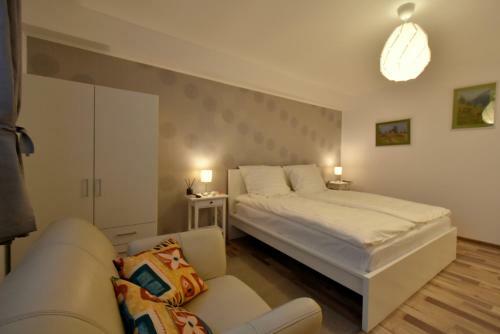 Neferprod Apartments - Is - Cam 06
