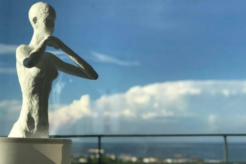 Apartamento Donna Alba Seaview Penthouse, Casa Ta de Pe Plaj?