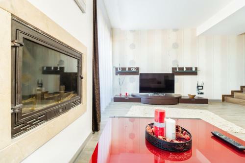 Sunny Apartment In Silver Mountain