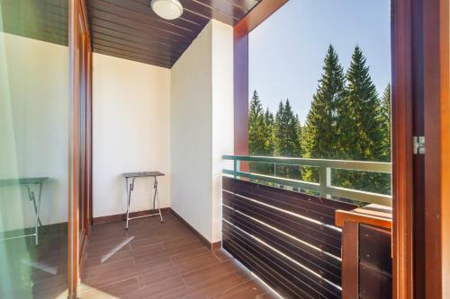 Sunny Apartment In Silver Mountain