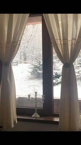 Fairytale Apartment Close To Bradu Ski Slope