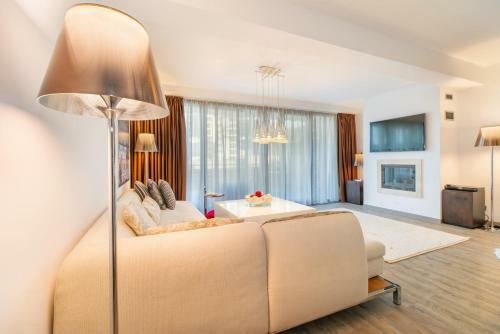 Stylish Mountain Loft Apartment In Poiana Brasov