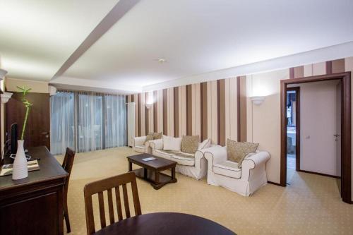 Alpin Resort Hotel - Apartament 2403; 2404