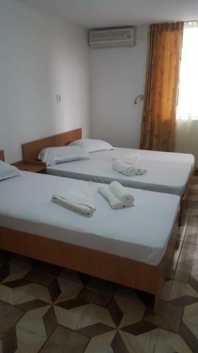Hostal Vila Yza