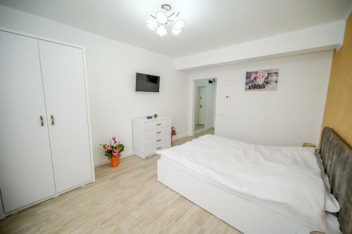 Apartamento Mesterul Casei