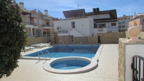 Apartamento - 2 A 4 Pessoas- Piscina