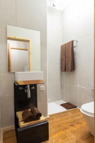 Bed & Breakfast Feel At Home Guest House