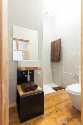 Bed & Breakfast Feel At Home Guest House