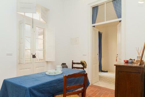 Hostal Olh�omirante Guesthouse