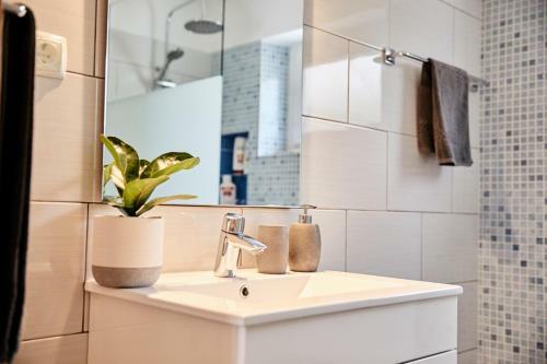 2 Bedroom Apartment House - Sol Do Murtal