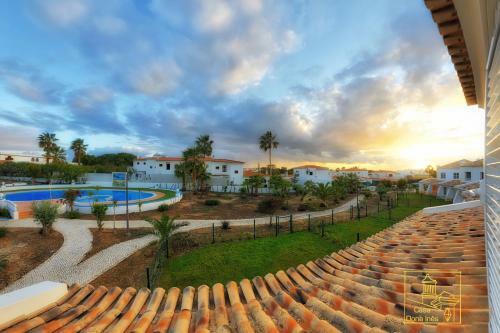 Villa Casa Dona In�s - Gal� (Albufeira) By Fhr
