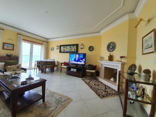 Nazare Apartamento Em Frente Ao Mar