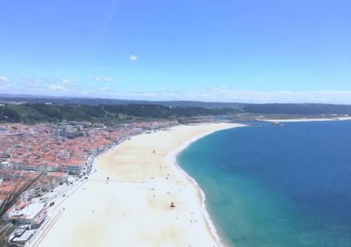 Apartamento A 1 Min Da Praia Com Cozinha E Estacionamento Privado