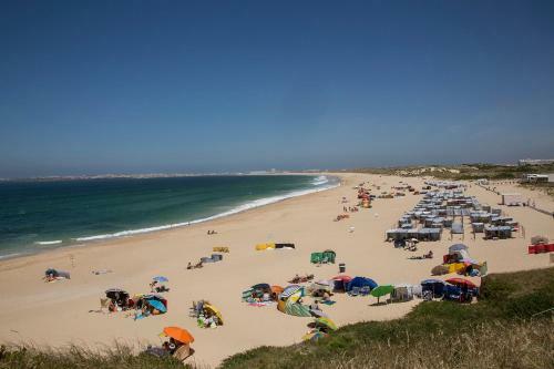 Vista Espantosa Sobre Os Supertubos, Peniche
